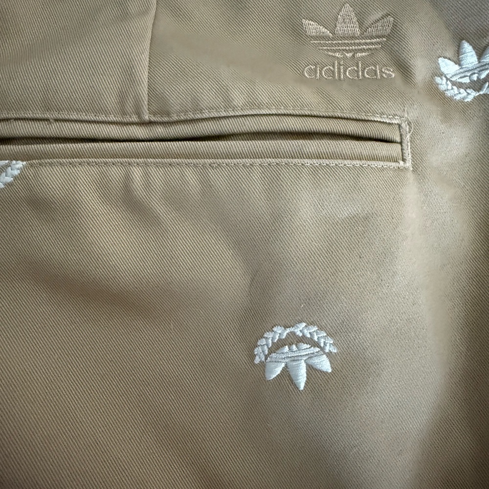 adidas Women's Originals All Over Mini Crest Chino Pant - Beige Size 16 - Picture 7 of 7